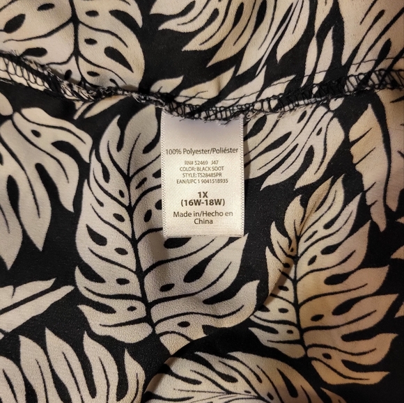 ✨️$3 or 2 for $5✨️Terra & Sky sleeveless blouse - Picture 4 of 11